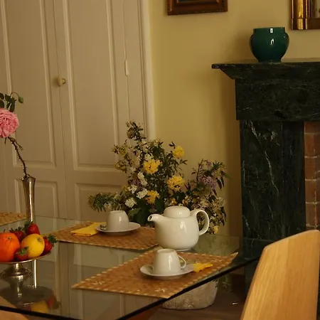 Bed and Breakfast Via Roma 25 B&B