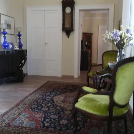 Via Roma 25 B&B B&B 지오이아델콜레