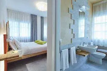 Via Roma 25 B&B B&B 지오이아델콜레